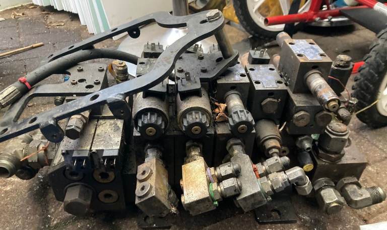 hydraulic valve block - untested