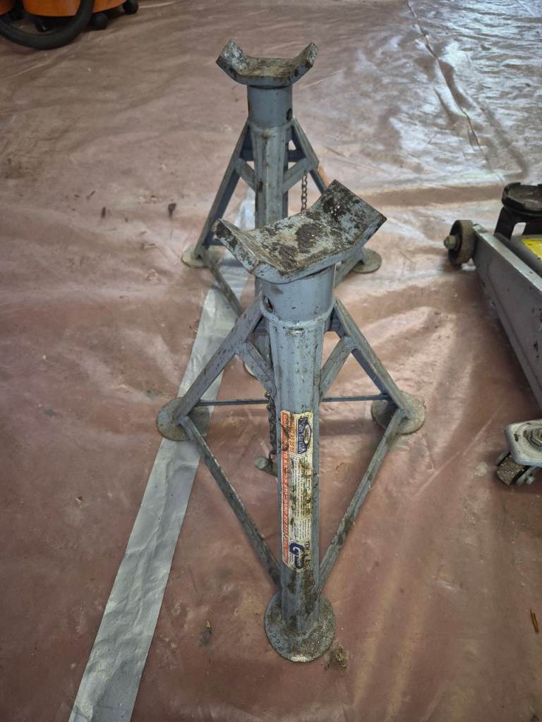 Car Trolley Jack and Axle Stands Set