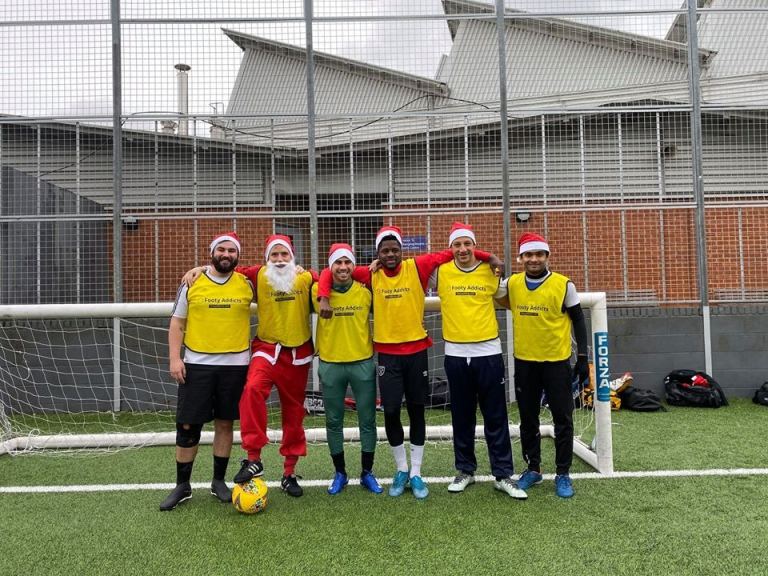 PLAY FRIENDLY FOOTBALL IN PURFLEET / THURROCK / Chafford Hundred / GRAYS players teams wanted