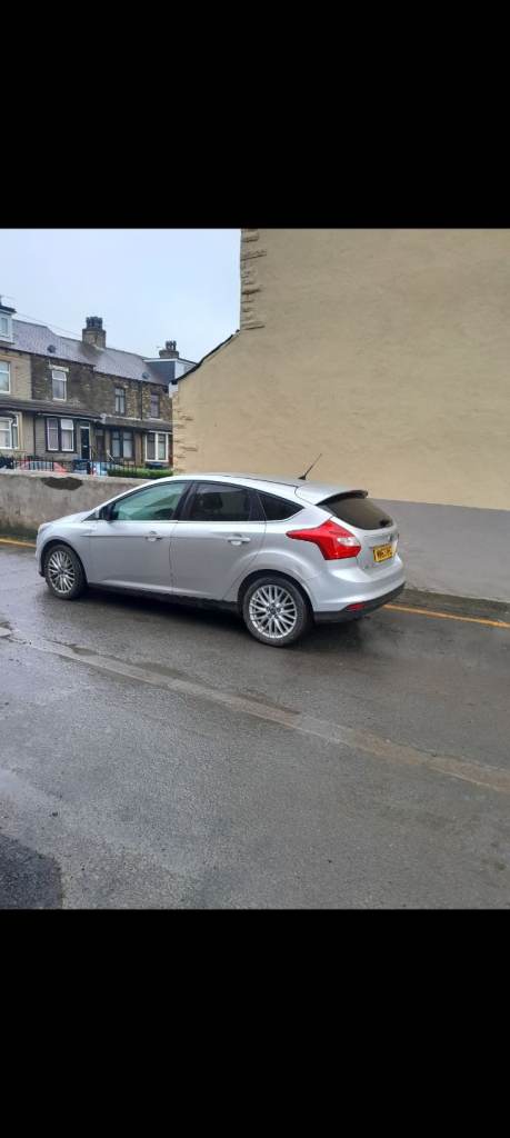 Ford, FOCUS, Hatchback, 2013, Manual, 998 (cc), 5 doors