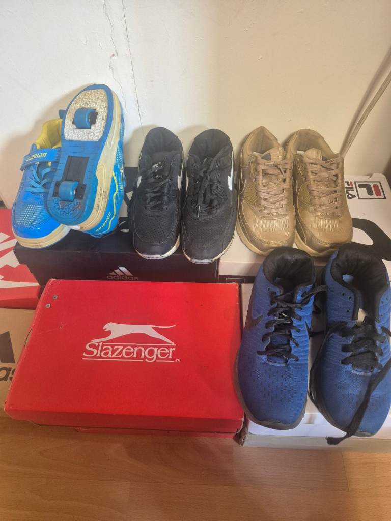 Boys and gril trainers  size 4
