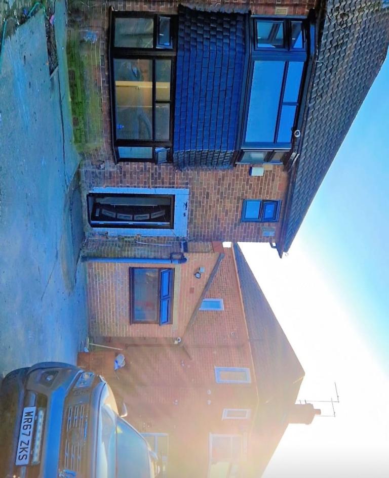 4 bedroom house to let 