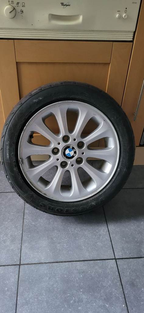 PUMPED UP BMW 16 INCH ALLOY SUITABLE AS A SPARE, CAME OFF A 56 PLATE 3 SERIES