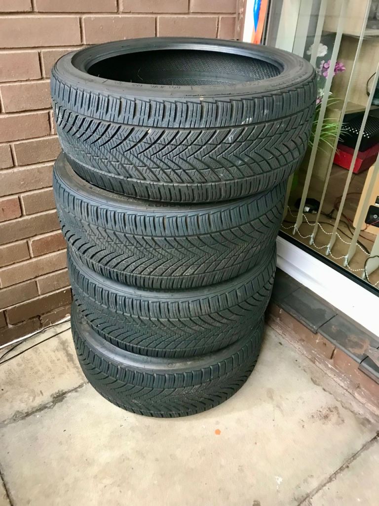 ROTALLA SETULA LOW PROFILE 205/40/17 4 SEASON TYRES NEAR NEW 7MM THREAD 17” TYRES 