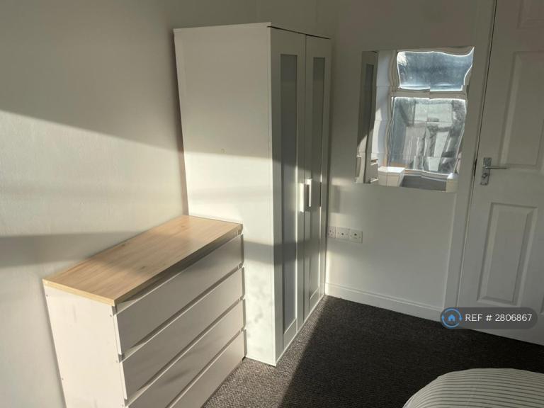 1 bedroom in Wilderspool Causeway, Warrington, WA4 (#2806867)