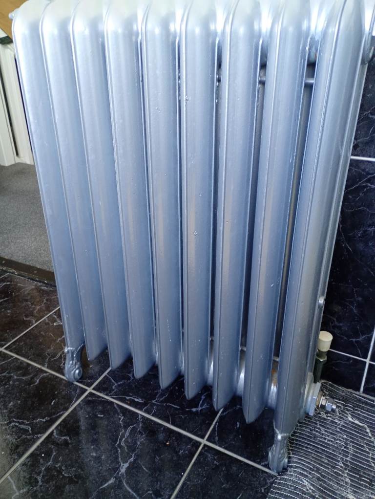 Refurbished old school radiator 