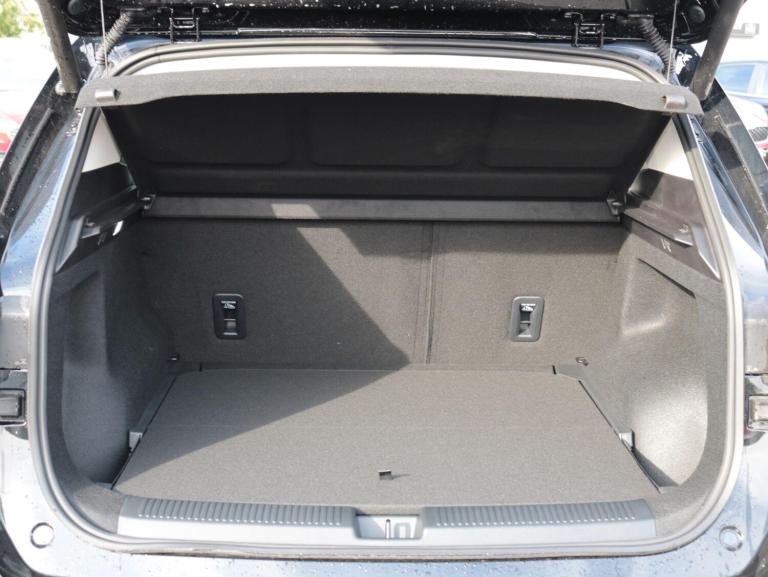 2025 MG MGS5 64kWh Trophy Long Range SUV 5dr Electric Auto (231 ps) HATCHBACK Electric Automatic