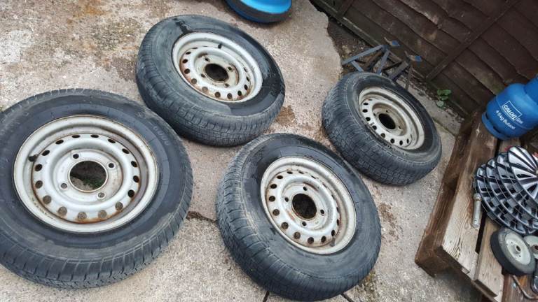 Ifor williams trailer wheel and tyres 13in x 4 