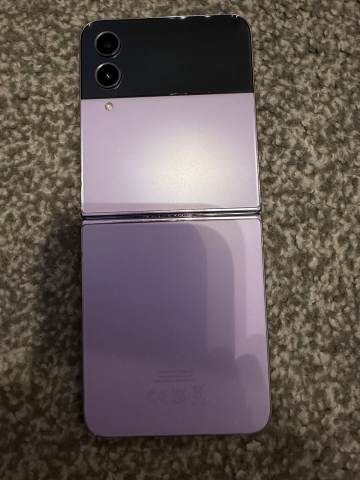 Samsung Galaxy Z Flip4 SM-F721B - 256GB - Bora Purple (Unlocked