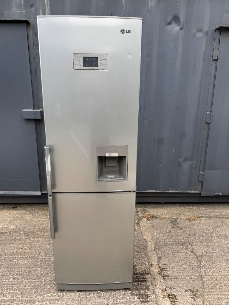 LG Fridge Freezer 6Ft Silver 