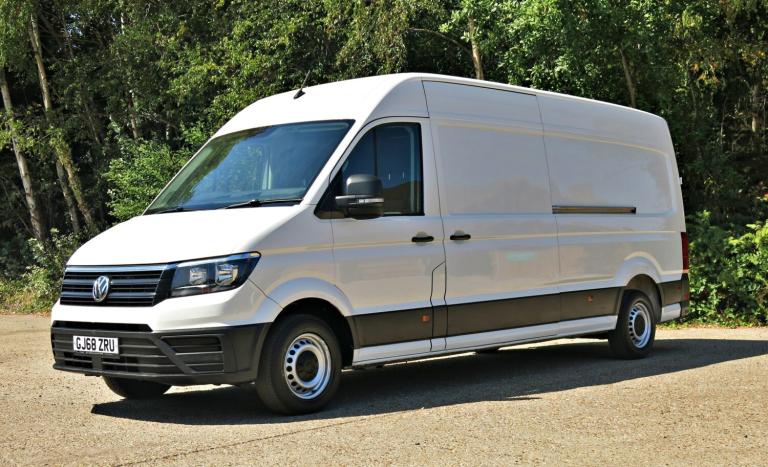 VOLKSWAGEN CRAFTER 140HP MWB STARTLINE EURO 6 NO VAT HIGHROOF White Manual Dies