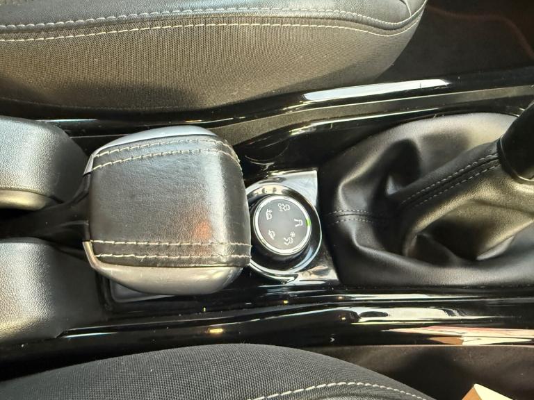 2017 Peugeot 2008 1.6 BlueHDi 100 Allure 5dr HATCHBACK Diesel Manual