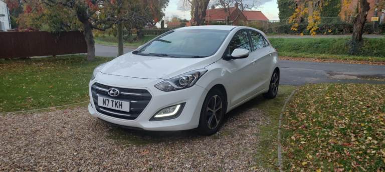 Hyundai, I30, Hatchback, 2015, Semi-Auto, 1582 (cc), 5 doors