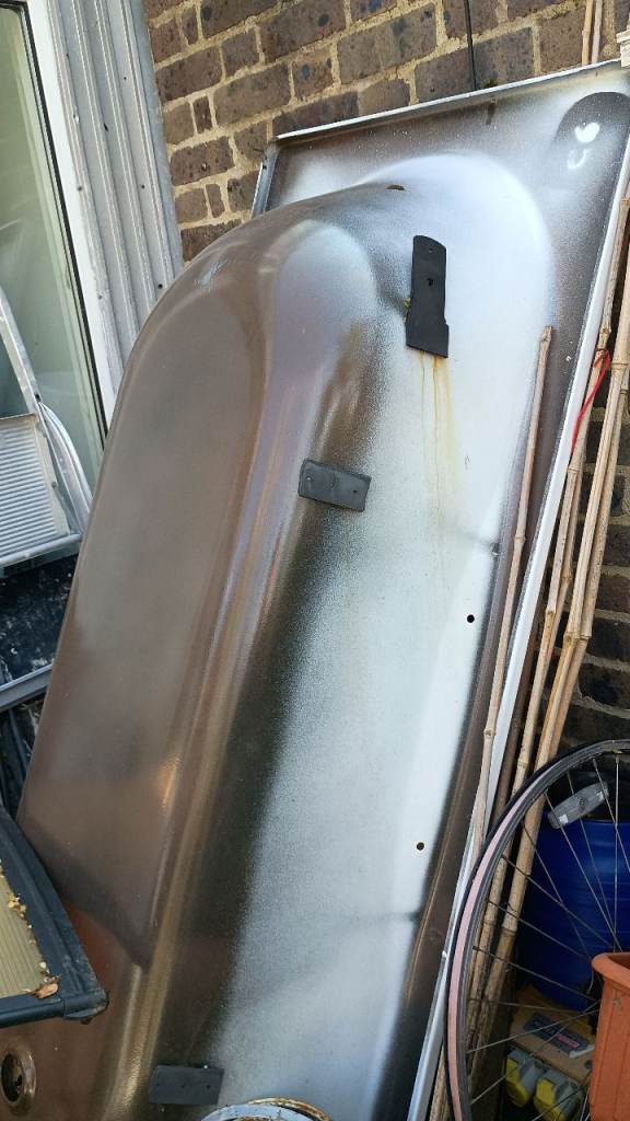 Basin cister toilet seat bath tub 