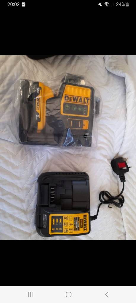 DeWalt DCE089D1G-GB Green Multi-Line Laser Level – NEW