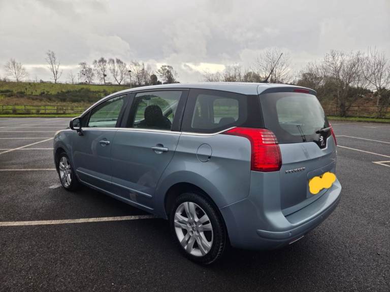 Peugeot, 5008, MPV, 2013, Manual, 1560 (cc), 5 doors