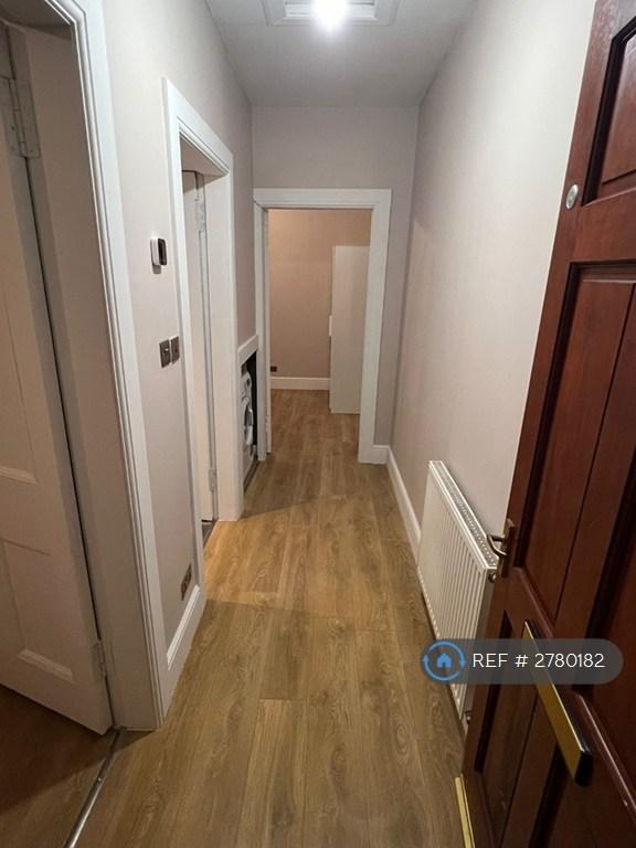 1 bedroom flat in Colquhoun Street, Stirling, FK7 (1 bed) (#2780182)