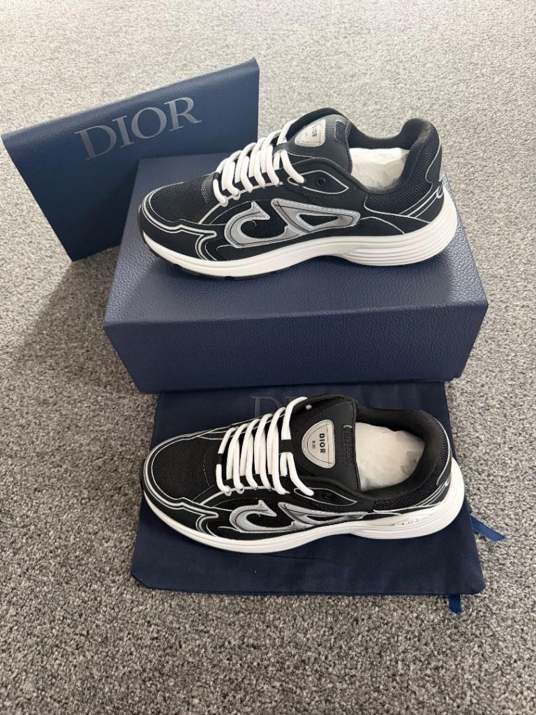 Dior B30 Trainers Black and White UK SIZE 9