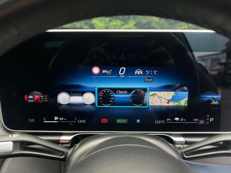 2022 Mercedes-Benz S Class 3.0 S580Le V6 28.6kWh AMG Line (Premium) Saloon 4dr Petrol Plug-in Hyb...