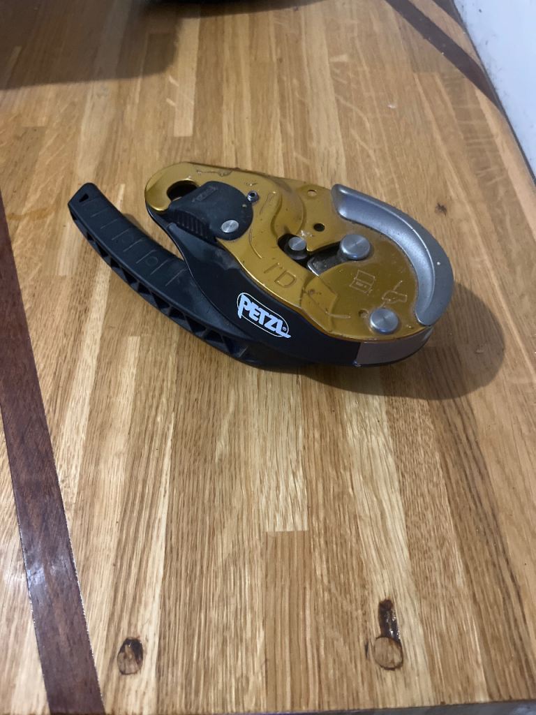 Petzl descender