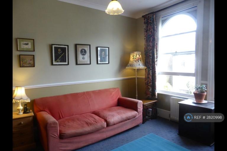 2 bedroom flat in Bushey Hill Road, London, SE5 (2 bed) (#2820998)