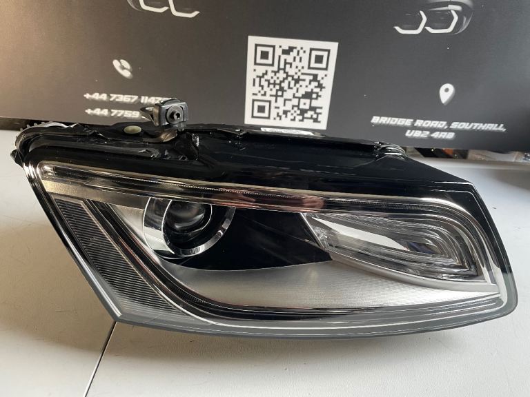 AUDI Q5 XENON COMPLETE DRIVER SIDE HEADLIGHT 2012 - 2016