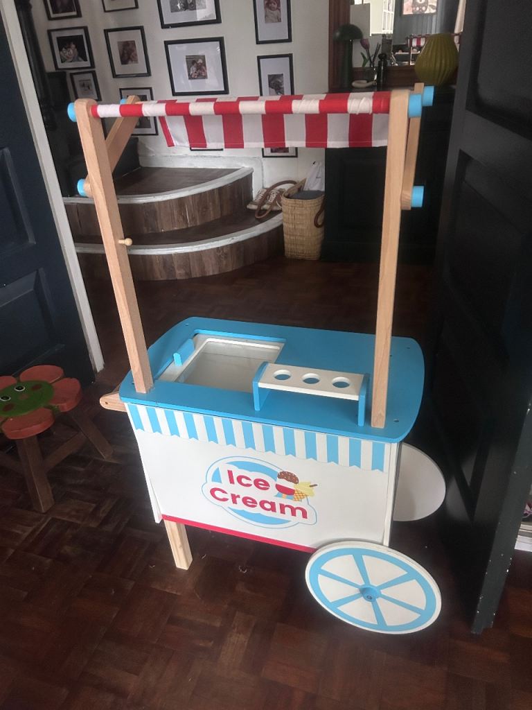 Free toy ice cream cart