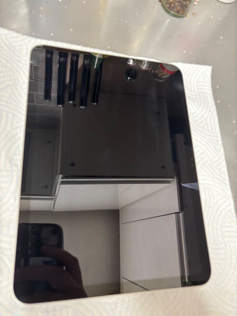 Ipad 10th gen excellent condition