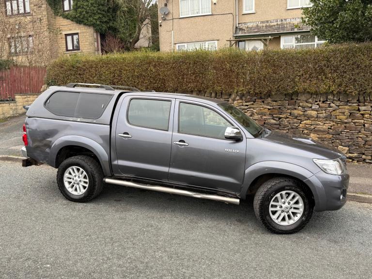 2014 Toyota Hilux Invincible D/Cab Pick Up 3.0 D-4D 4WD 171 Auto PICK UP Diesel Automatic