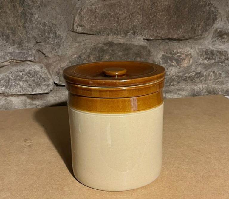 Large lidded heavy Stoneware pot - Cannister - Made in England 