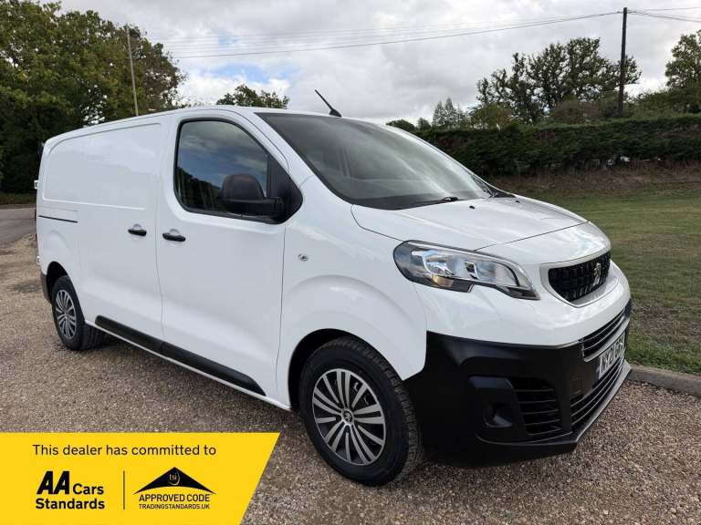 2021 Peugeot Expert 2.0 BlueHDi 1400 Professional Standard Panel Van MWB Euro 6 (s/s) 6dr PANEL V...