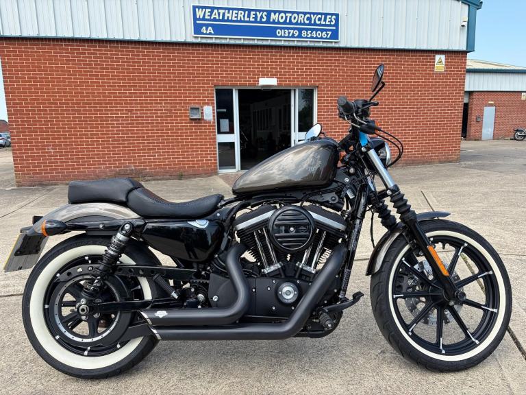 Harley-Davidson XL 883 N IRON 