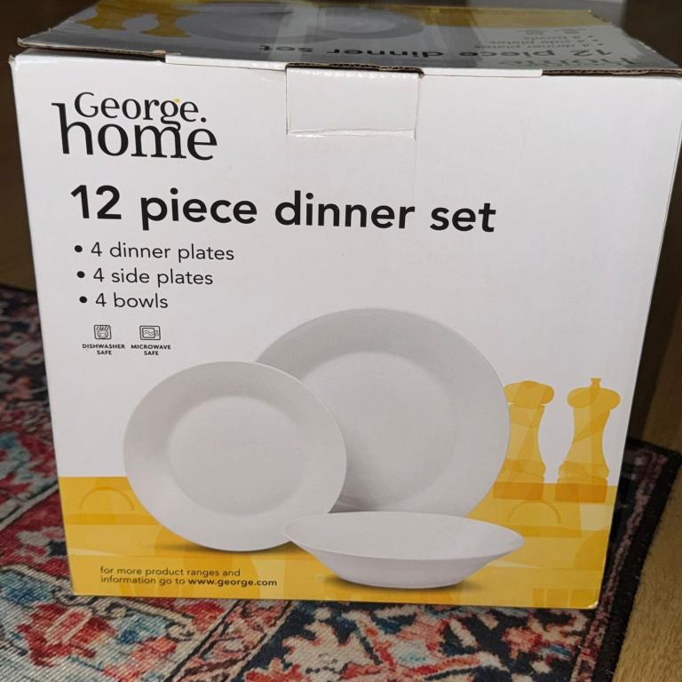 12-piece dinner set.
