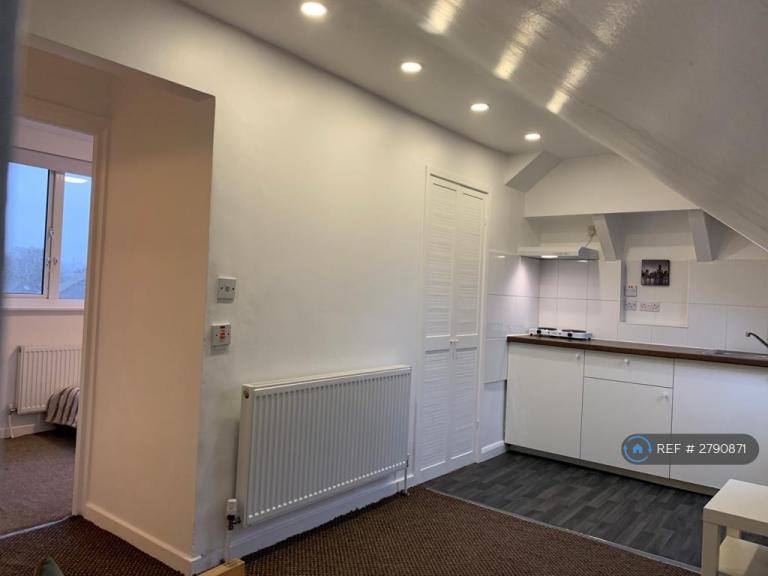 1 bedroom flat in Headstone Lane, London, HA2 (1 bed) (#2790871)