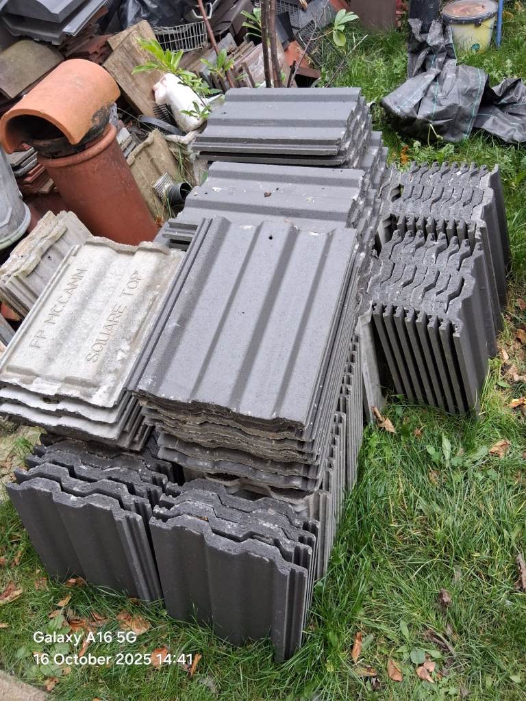 tiles Marley type major 140 approx new