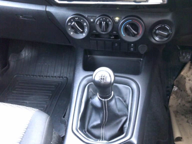 TOYOTA HILUX 2.4 D-4D Active 2022