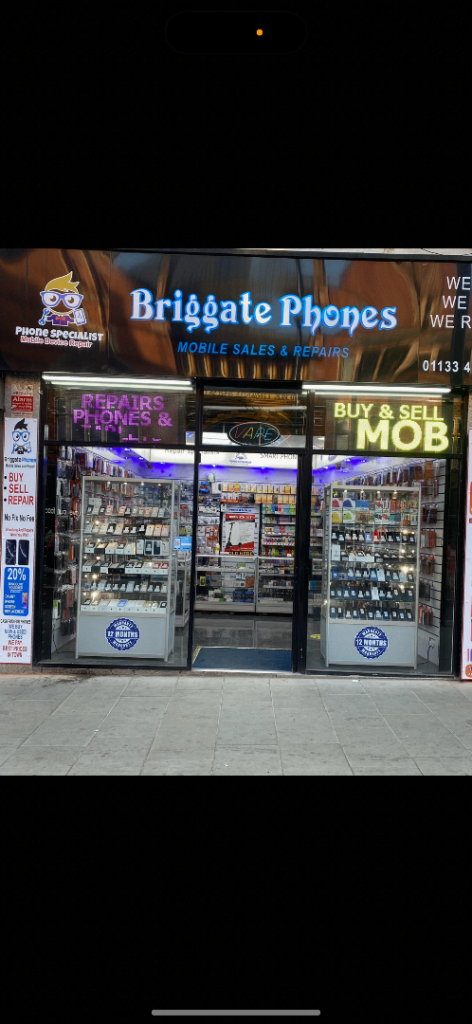 APPLE IPHONE 17 PRO MAX 256GB SILVER UNLOCKED ALL NETWORKS ONE YEAR WARRANTY 