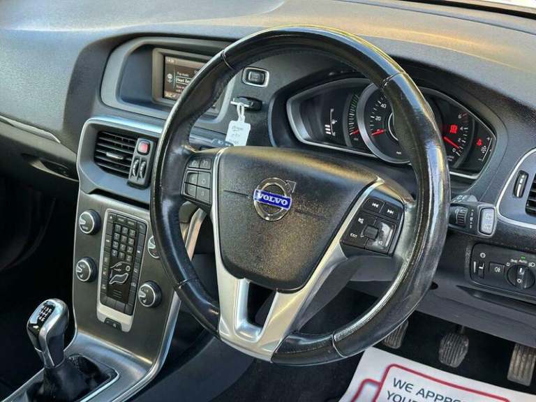 2015 Volvo V40 1.6 D2 SE Lux Euro 5 (s/s) 5dr HATCHBACK Diesel Manual
