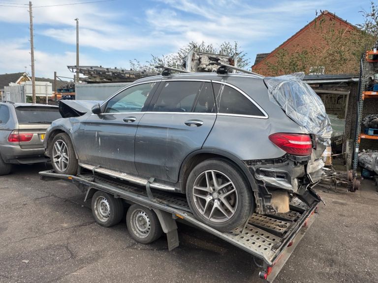 Breaking for parts Mercedes GLC 250 cdi in grey 3016