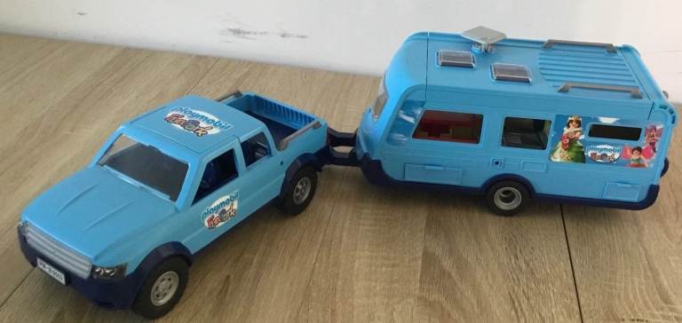 Playmobil  PICK UP TRUCK & CARAVAN