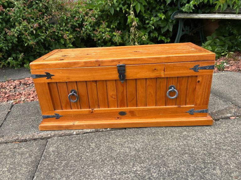 Wooden Storage Chest Trunk – Good Condition