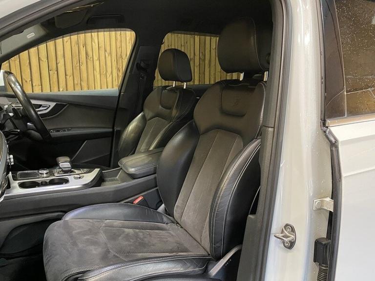 2016 Audi Q7 3.0 TDI Quattro S Line 5dr Tip Auto ESTATE DIESEL Automatic