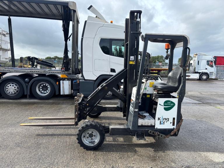 Forklift Moffet Mounty Terberg Hyster caterpillar 2022 fork lift Doosan 