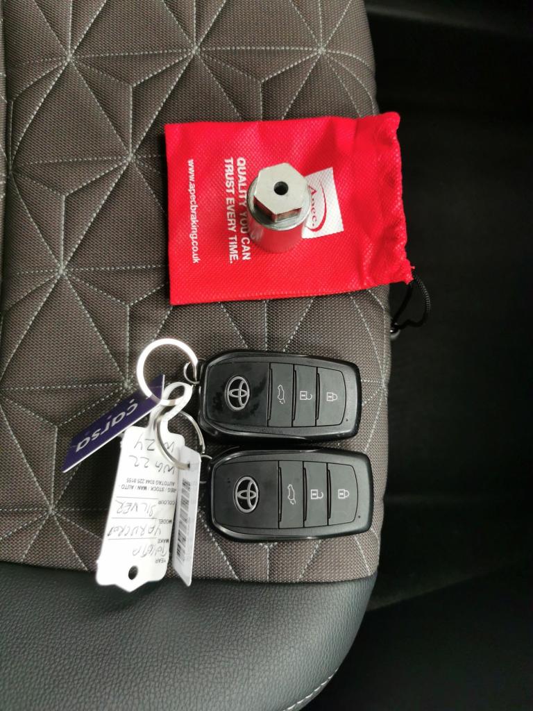 2022 Toyota Yaris Cross 1.5 VVT-h Excel SUV 5dr Petrol Hybrid E-CVT Euro 6 (s/s) (116 ps) - LANE ...