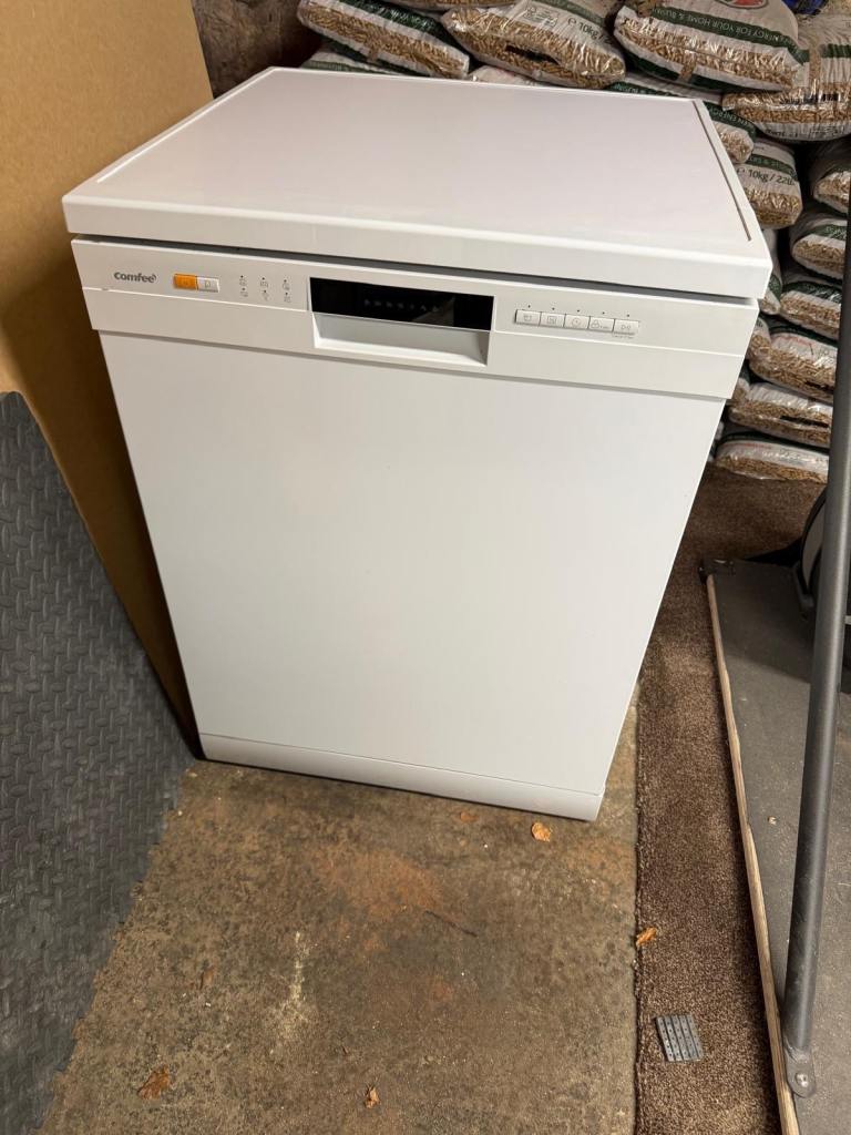 Comfee Dishwasher - White, Good Condition