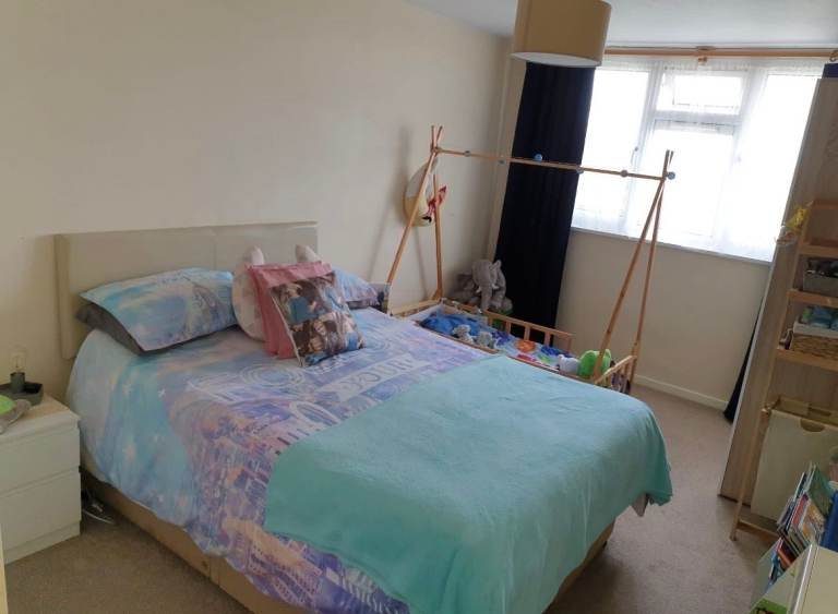 3rd Floor 1 Bed Flat EN2