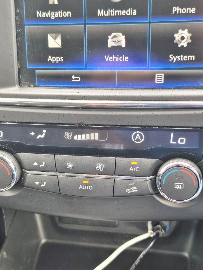 Renault, KADJAR, Hatchback, 2016, Manual, 1598 (cc), 5 doors