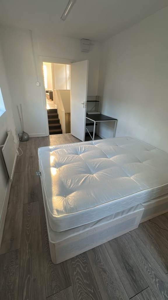 ✨ Brand New En-Suite Accommodation – Whitehorse Road, Croydon, CR0 2LE