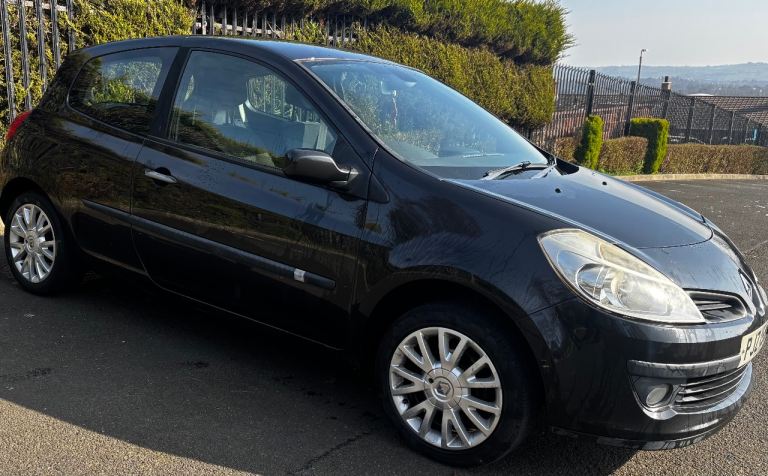 Renault Clio 1.5 DCI Diesel full year mot only £35 a year tax