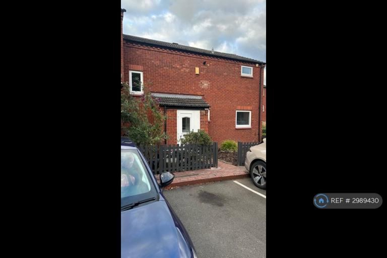 3 bedroom house in Upper Field Close, Redditch, B98 (3 bed) (#2989430)